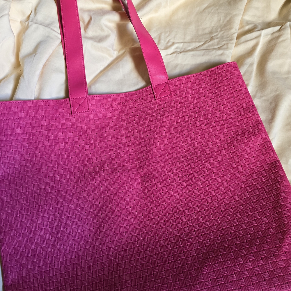 Bath & Body Works Fuchsia Woven Tote